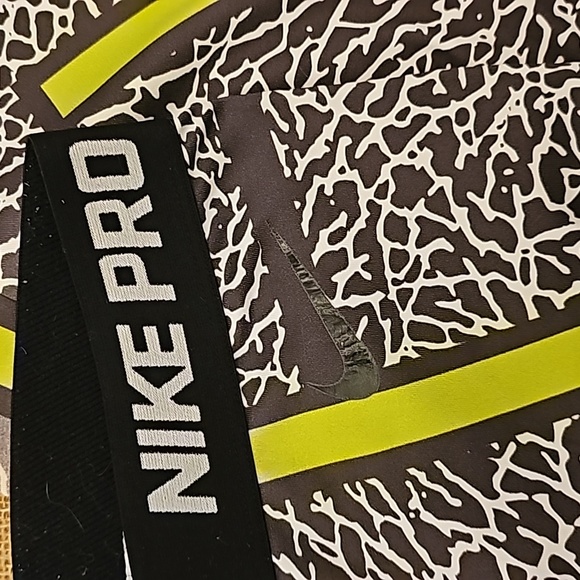 Nike Dri-fit Pro 3/4 Capri Volt/Black/White - Picture 4 of 9